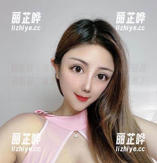 微密圈 - 海豚baby出门，一双高跟鞋摆在面前，结果...无圣光的现场表演开始了！