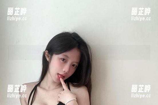 微密圈 - 火龙果羊在旗袍下的原图，疑惑也不少。