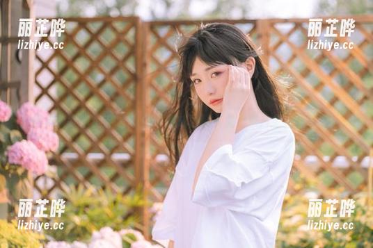 爆机少女喵小吉 爆机少女喵小吉把AI兔子变成了迷人兔,照片全包免费哦!