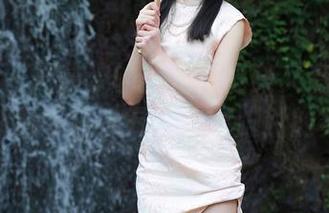 秀人网 - 周慕汐的美足作品集又有新姿态，更新频率让人开始计算脚趾的数量！