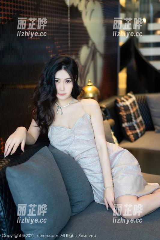 秀人网 - 作品里的豹纹，袁圆到底多爱它？