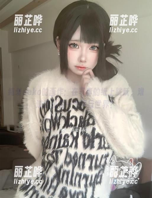 纯爱neko的画作：在写真的纸上跳跃，难道这是另一个平行世界？