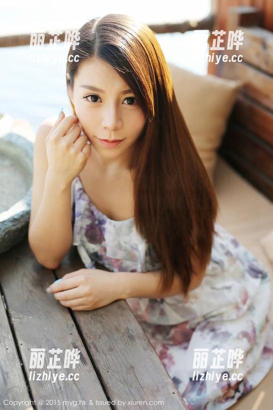 美媛馆-唐琪儿il 美媛馆 - 私房的小黑衣:唐琪儿il用图片玩转黑色,给人一种微妙的吸引力,怎么看都看不够!