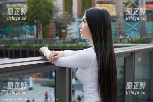 蜜桃社-萌美Moemi 蜜桃社 - 浴缸其实是个舞台?萌美Moemi的高清写真让你大开眼界