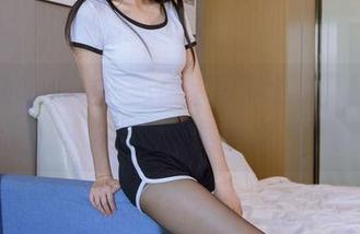 袜啵啵 - 这是一部居家写真全集，奶油的方式就是慢生活