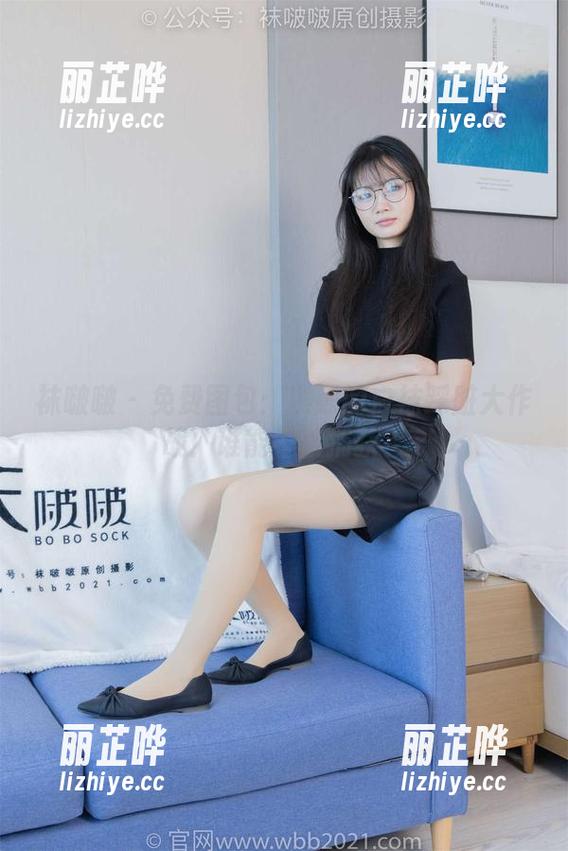 袜啵啵-熊熊 袜啵啵 - 免费图包:熊熊的白袜踩脏大作战!谁能不被捕获?