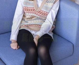 袜啵啵 - 甜甜圈：校服写真精选，非你莫属的那一眼