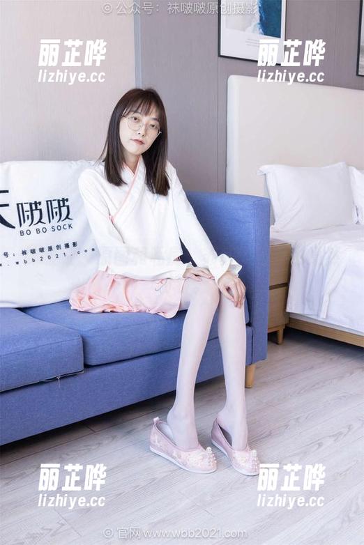 袜啵啵 - 原图和私房：苏苏的白丝也竟然耐看。