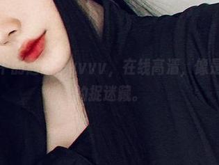 白枪泳装中的起起子vvvv，在线高清，像是在玩感官的捉迷藏。