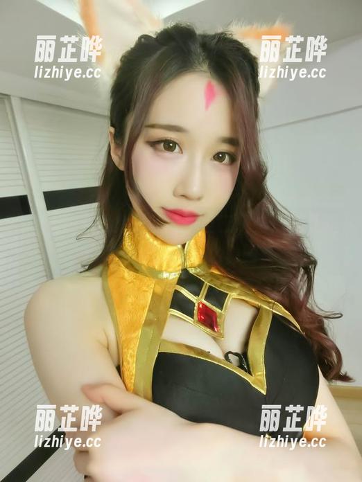 微密圈 - 图集里的轩子巨二兔，酒红礼服呼之欲出又那么隐晦