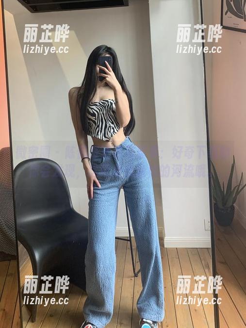 微密圈 - 陈佩奇透明写真集：好奇下载的你会发现，这可是条隐秘的河流哦。