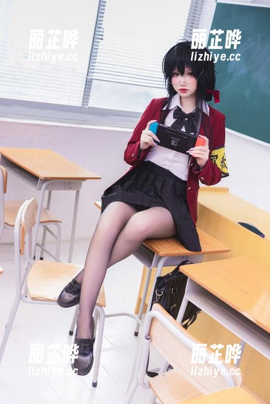 雪晴Astra 雪晴Astra的可爱写真来了,真心觉得有必要给她颁个“最佳萌妹奖”!