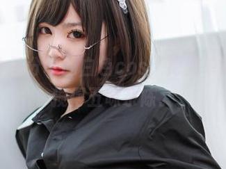 青水百合子分享的白色cos，把我单纯的爱意搅得五味杂陈。