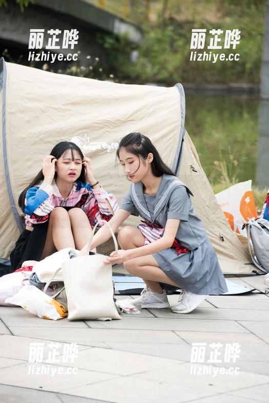 魔镜街拍：图库最新上架，白色包臀裙小姐姐，可能会让我由衷感叹一下！